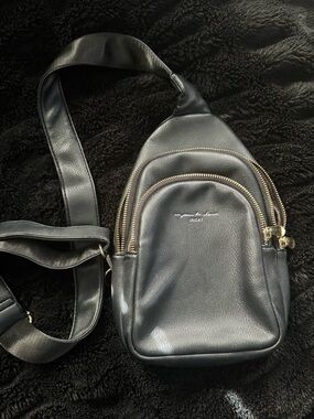 Black Leather Sling Crossbody Bag - Compact Everyday Carry